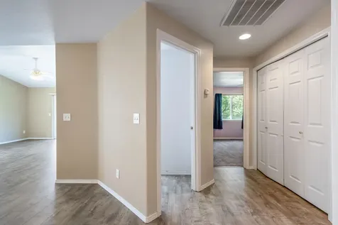 1907 NE 8th Street Redmond OR 97756