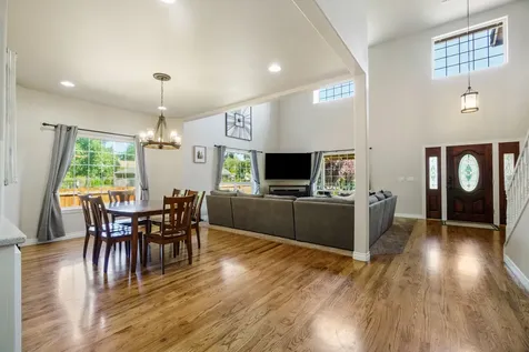 110 Rosewood Lane Central Point OR 97502