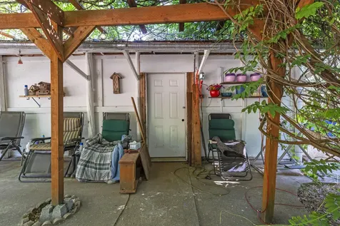 2681 Russell Road Merlin OR 97532