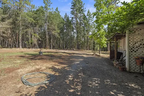 2681 Russell Road Merlin OR 97532