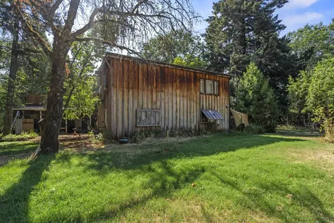 2681 Russell Road Merlin OR 97532