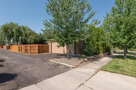 63834 Hunters Circle Bend OR 97701