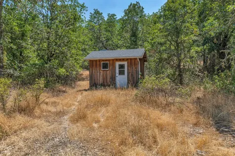 4876 Kane Creek Road Central Point OR 97502