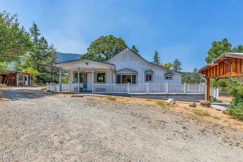 4876 Kane Creek Road Central Point OR 97502
