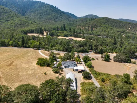 4876 Kane Creek Road Central Point OR 97502