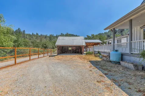 4876 Kane Creek Road Central Point OR 97502