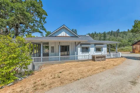 4876 Kane Creek Road Central Point OR 97502