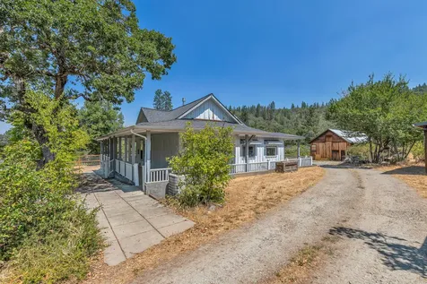 4876 Kane Creek Road Central Point OR 97502