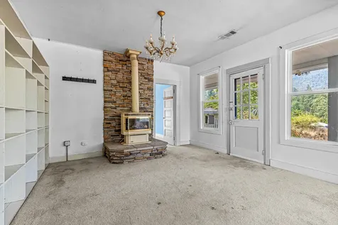 4876 Kane Creek Road Central Point OR 97502