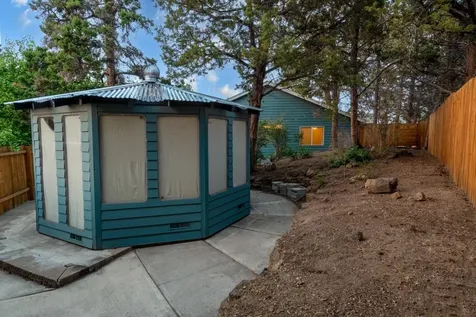 2956 NE Lotno Drive Bend OR 97701