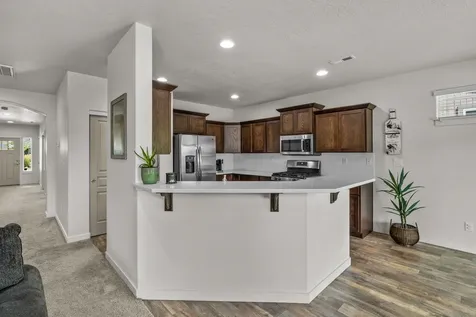 2546 NW Glen Oak Avenue Redmond OR 97756