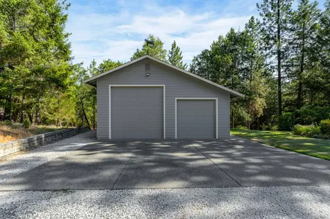 330 Brookstone Hills Drive Grants Pass OR 97526