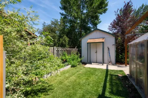 2138 SW 28th Street Redmond OR 97756
