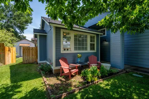 2138 SW 28th Street Redmond OR 97756