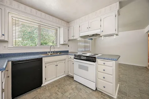 160 Centennial Circle Central Point OR 97502