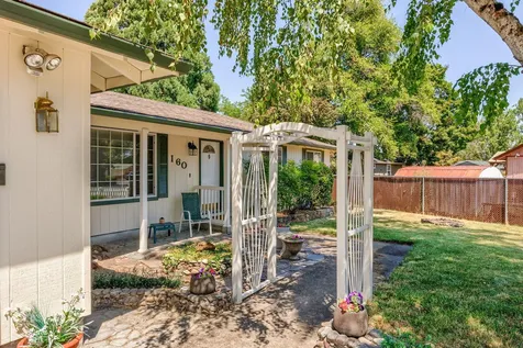 160 Centennial Circle Central Point OR 97502