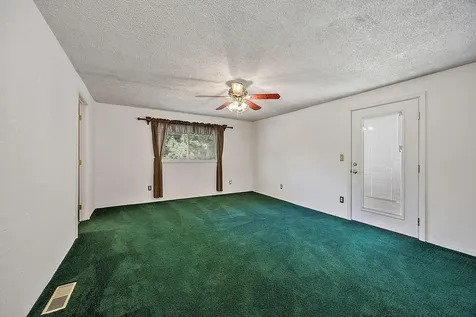 160 Centennial Circle Central Point OR 97502