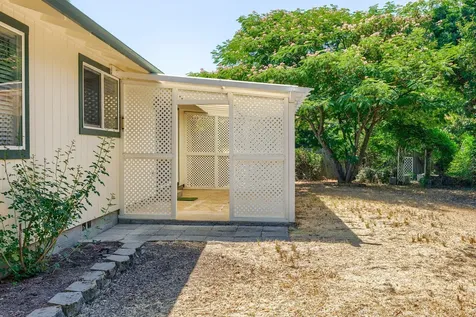 160 Centennial Circle Central Point OR 97502