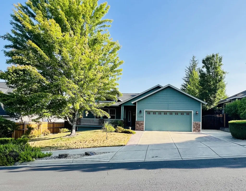 1139 Michael Lane Eagle Point OR 97524