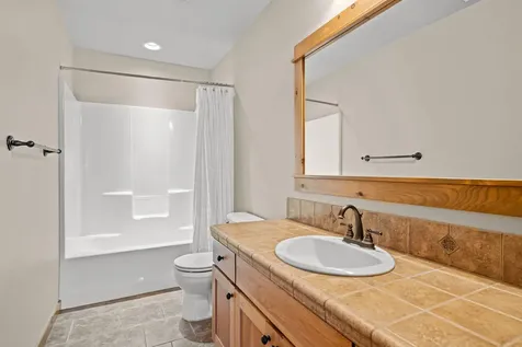 60808 Goldenwood Loop Bend OR 97702