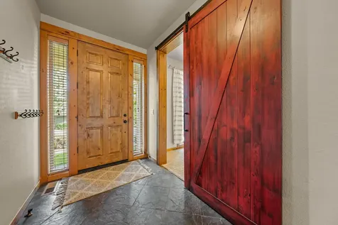 60808 Goldenwood Loop Bend OR 97702