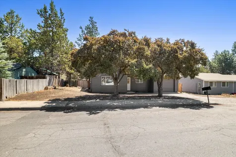 824 SE 6th Street Bend OR 97702