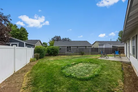 2412 NE Jackalope Court Prineville OR 97754