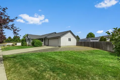 2412 NE Jackalope Court Prineville OR 97754