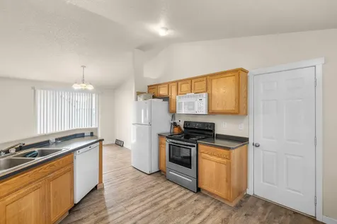 2412 NE Jackalope Court Prineville OR 97754