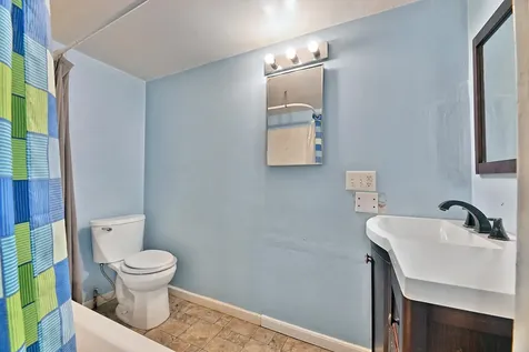 114 N 8th Street Central Point OR 97502