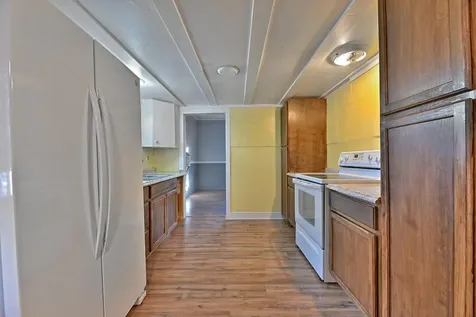 114 N 8th Street Central Point OR 97502
