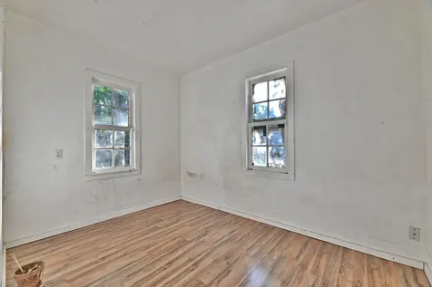 114 N 8th Street Central Point OR 97502