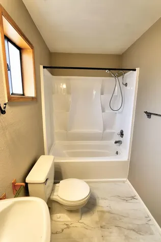 2020 Sargent Avenue Klamath Falls OR 97601