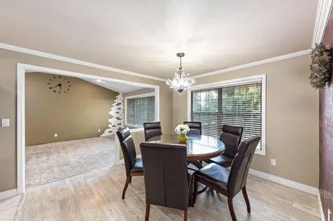 2353 Brentwood Street Medford OR 97504