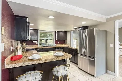 2353 Brentwood Street Medford OR 97504