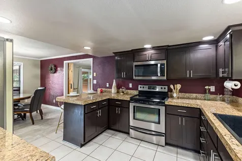 2353 Brentwood Street Medford OR 97504