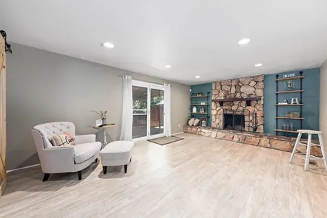 2353 Brentwood Street Medford OR 97504