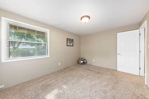 2353 Brentwood Street Medford OR 97504