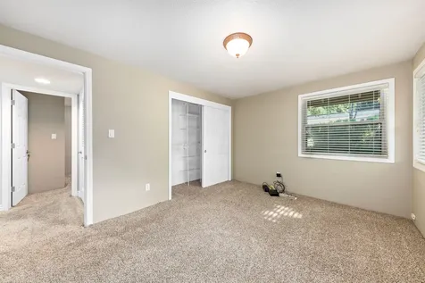 2353 Brentwood Street Medford OR 97504
