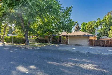 2353 Brentwood Street Medford OR 97504