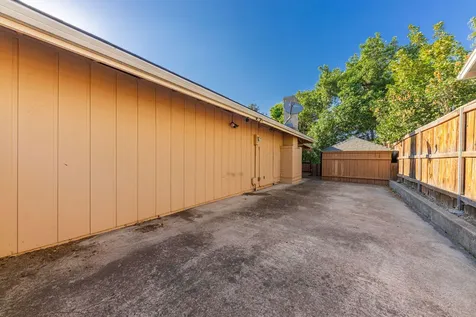 2353 Brentwood Street Medford OR 97504