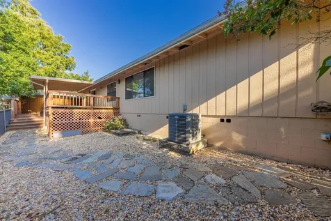 2353 Brentwood Street Medford OR 97504