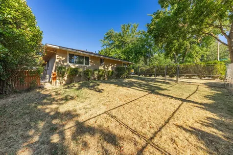 2353 Brentwood Street Medford OR 97504