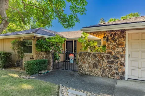 2353 Brentwood Street Medford OR 97504