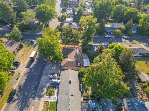 2353 Brentwood Street Medford OR 97504