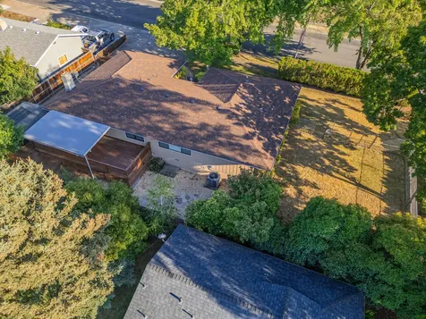 2353 Brentwood Street Medford OR 97504