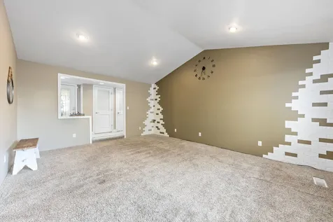 2353 Brentwood Street Medford OR 97504