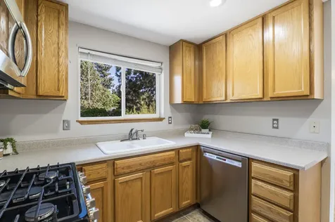 1630 NE Cackler Lane Bend OR 97701