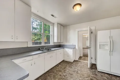 315 N Holly Street Medford OR 97501