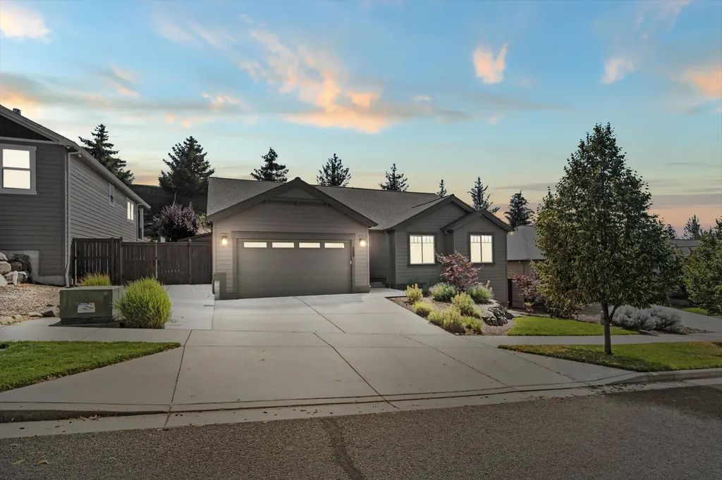 1633 Palermo Street Medford OR 97504